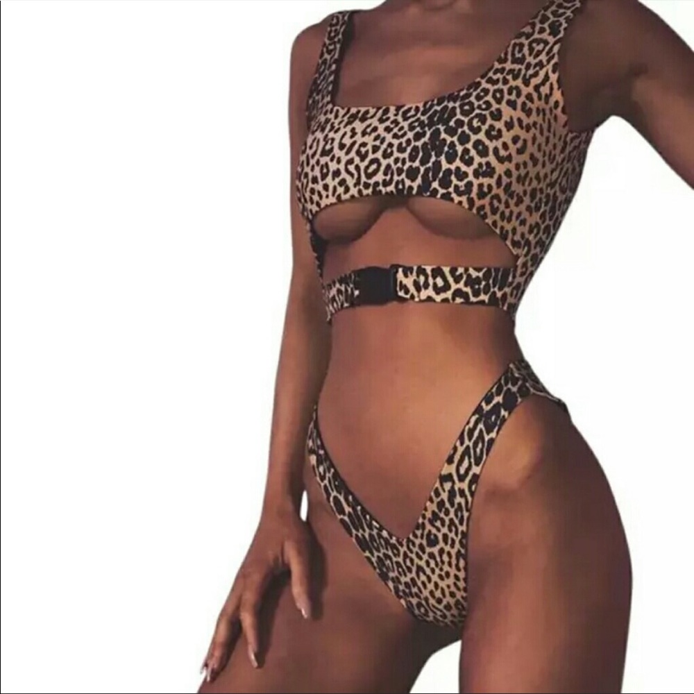 Leopard Buckle Two Piece Swimsuit
